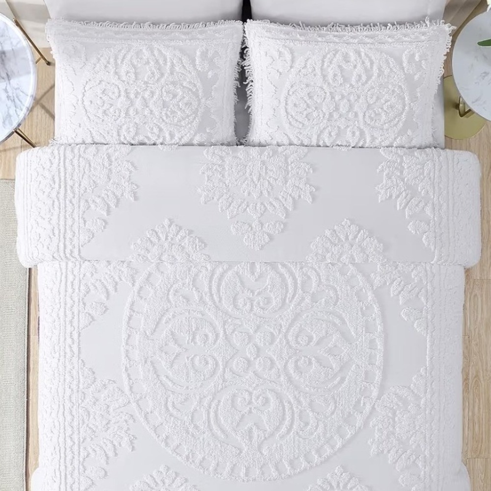 White King 100% Cotton Tufted Chenille Medallion Bedspread Fringed Made in India